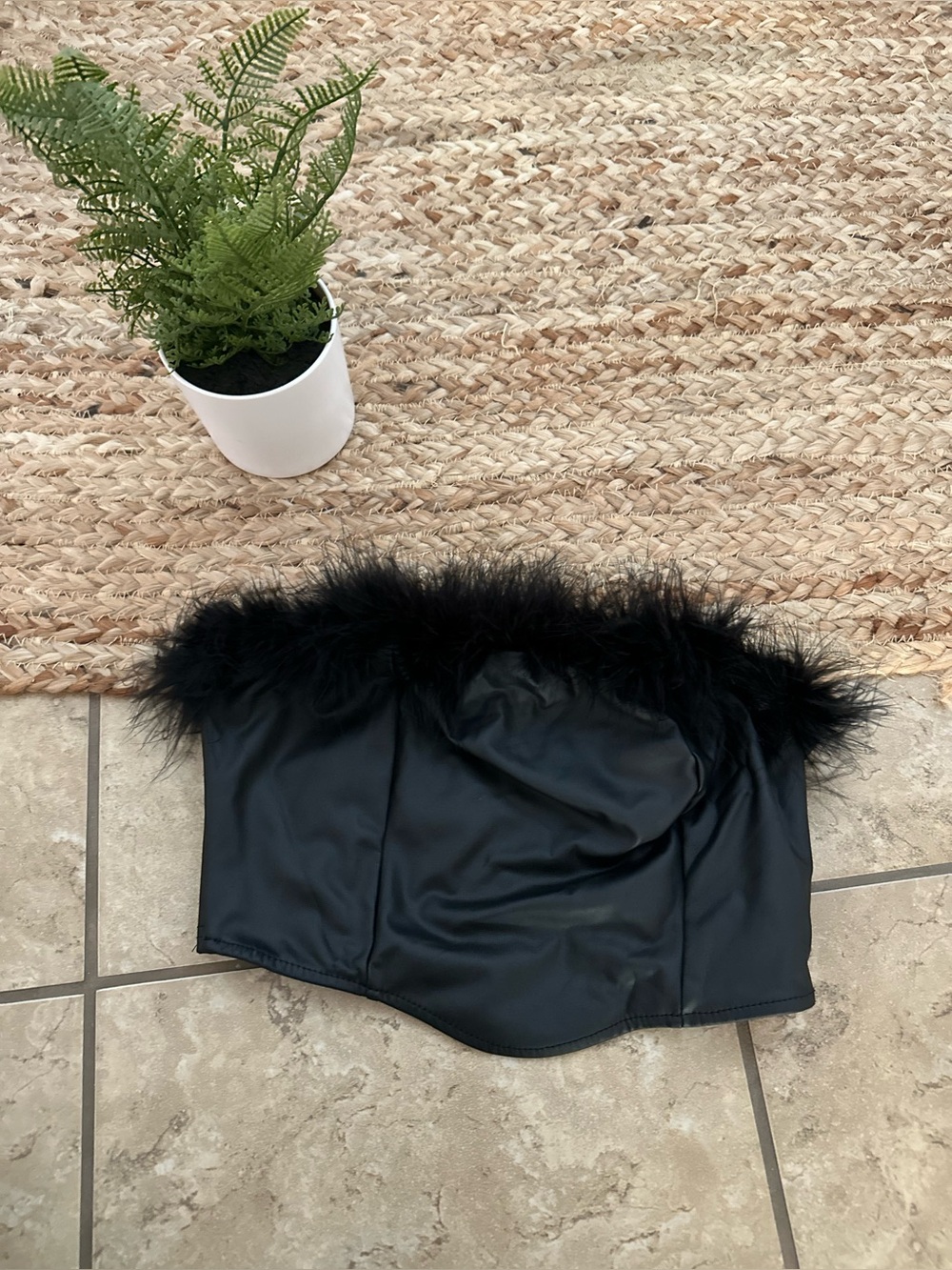 BLACK PATENT LEATHER TUBE TOP